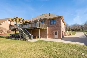 246 Arrowhead Ln, Nottingham, PA 15330 - Photo 3