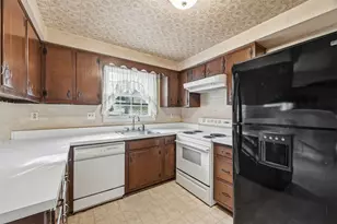 1344 Greystone Dr, Pittsburgh, PA 15241 - Photo 17