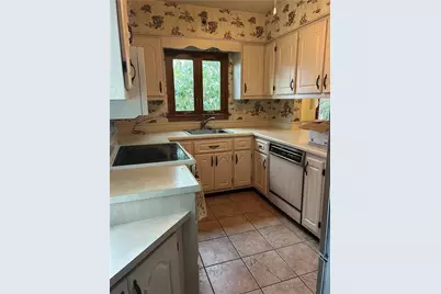 1117 Schweitzer, Elizabeth Twp/Boro, PA 15135 - Photo 3