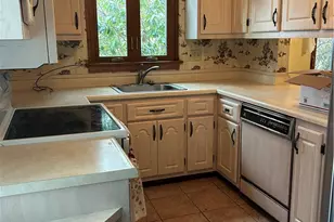 1117 Schweitzer, Elizabeth Twp/Boro, PA 15135 - Photo 3