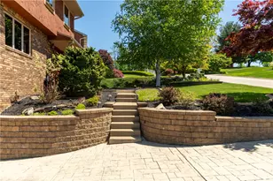 462 Adele Dr, North Huntingdon, PA 15642 - Photo 7