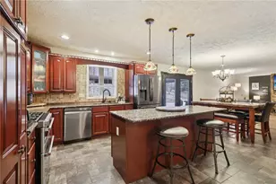 102 Rockwood Dr, Oakdale, PA 15071 - Photo 9