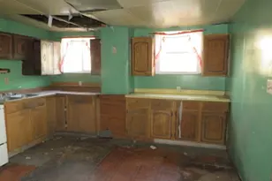 320 S Broadway St, Scottdale, PA 15683 - Photo 27