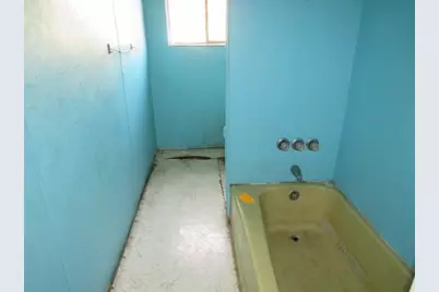 320 S Broadway St, Scottdale, PA 15683 - Photo 9