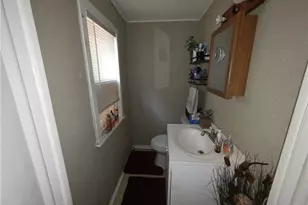 518 Carolyn Ave, Pittsburgh, PA 15202 - Photo 9