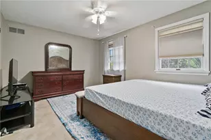 228 Meadowfield Ln, Jefferson Hills, PA 15025 - Photo 9