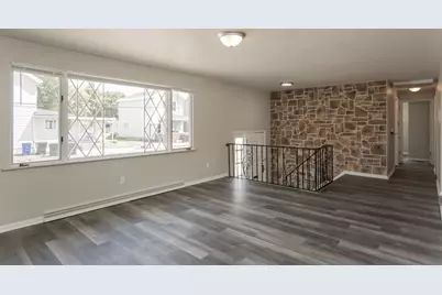 600 Indiana Ave, Monaca, PA 15061 - Photo 3