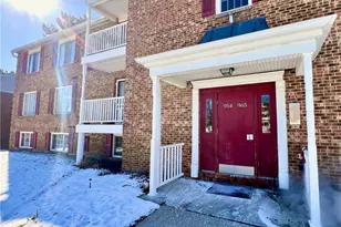 955 Woodhollow Dr, Cranberry Township, PA 16066 - Photo 1