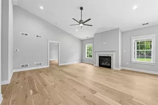 100-102 Huselton Dr, Penn Township, PA 16002 - Photo 27