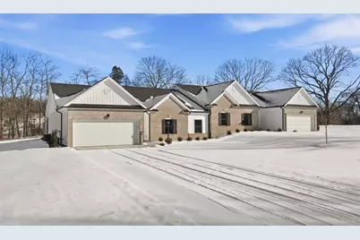 100-102 Huselton Drive, Penn Township, PA 16002 - Photo 1