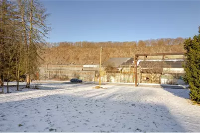 109 1st Ave., West Leechburg, PA 15656 - Photo 3