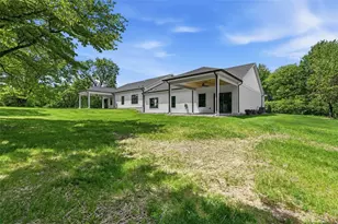 100-102 Huselton Dr, Penn Township, PA 16002 - Photo 39