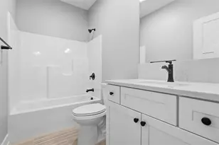 100-102 Huselton Dr, Penn Township, PA 16002 - Photo 23