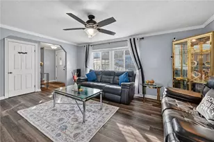 1279 Armstrong Dr, South Park, PA 15129 - Photo 7