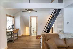 1216 Veech Ln, Hidden Valley, PA 15502 - Photo 9