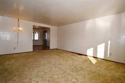 309 Holly Hill Dr, Ross Twp, PA 15237 - Photo 5