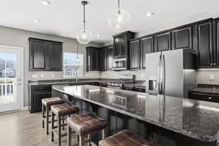 1028 Adair Ave, Valencia, PA 16059 - Photo 9