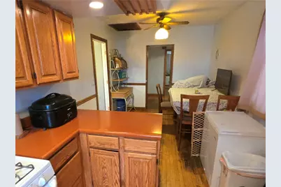 3102 Hazelhurst Avenue, Pittsburgh, PA 15227 - Photo 7