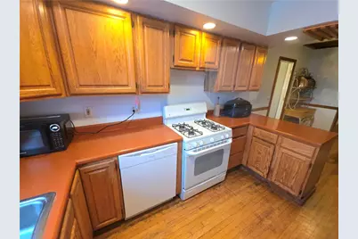 3102 Hazelhurst Avenue, Pittsburgh, PA 15227 - Photo 5