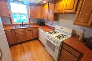 3102 Hazelhurst Ave, Pittsburgh, PA 15227 - Photo 5