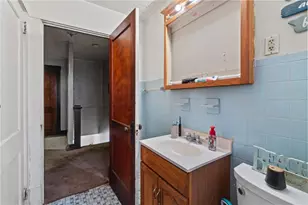 33 Cedricton St, Pittsburgh, PA 15210 - Photo 17