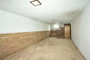 1549 Roosevelt Ave, South Park, PA 15129 - Photo 23