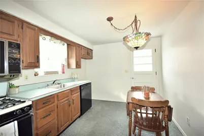 1549 Roosevelt Ave, South Park, PA 15129 - Photo 7