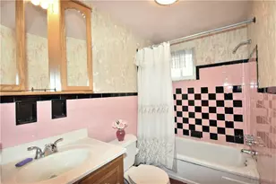 1549 Roosevelt Ave, South Park, PA 15129 - Photo 11