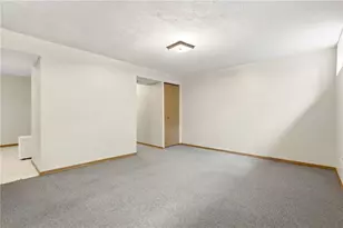 126 Villa Dr, Pittsburgh, PA 15214 - Photo 37