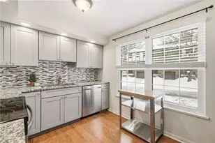 2105 St James Pl, Pittsburgh, PA 15090 - Photo 9