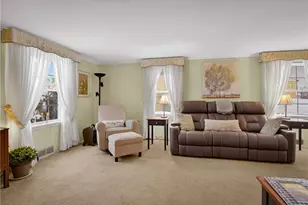 4241 Greenridge Rd, Pittsburgh, PA 15234 - Photo 9