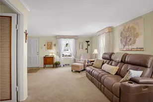 4241 Greenridge Rd, Pittsburgh, PA 15234 - Photo 11