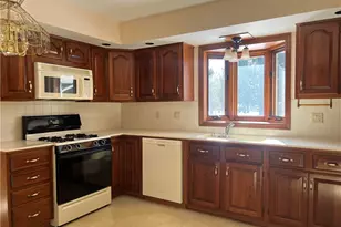 108 Okinawa Dr, Neshannock Township, PA 16105 - Photo 7