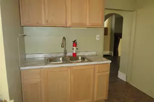 4829 Lougean Ave, Pittsburgh, PA 15207 - Photo 9