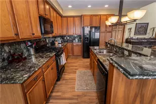 112 Southwind Dr, Seven Springs, PA 15622 - Photo 9