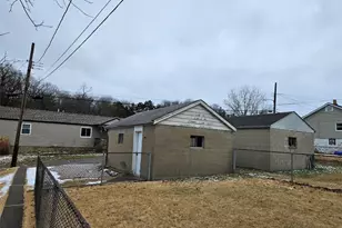 1808 Ridge Ave, Coraopolis, PA 15108 - Photo 7