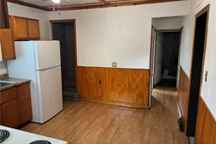 283 Argyle St, Petrolia, PA 16050 - Photo 9