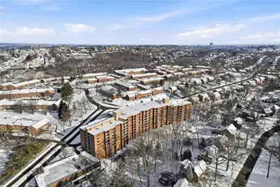 1500 Cochran Road #703, Scott Township, PA 15243 - Photo 27