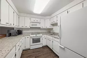 1500 Cochran Rd, Scott Township, PA 15243 - Photo 11