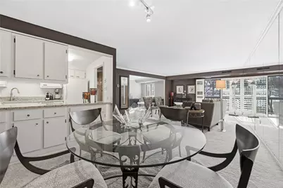 1500 Cochran Road #703, Scott Township, PA 15243 - Photo 9