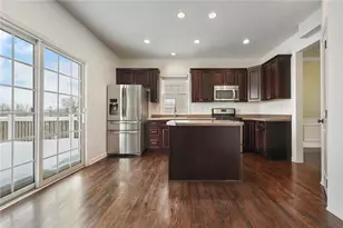 1086 Woodlawn Dr, North Strabane, PA 15317 - Photo 13