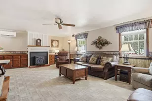 6142 Penn Dr, Penn Township, PA 16002 - Photo 13