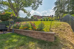 809 Bethany Dr, Pittsburgh, PA 15243 - Photo 37