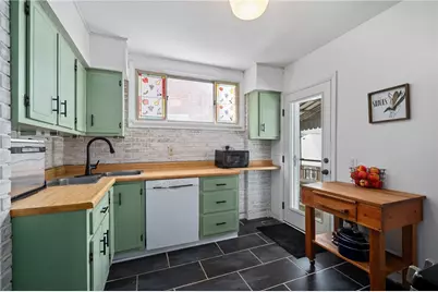 605 Whitney Ave, Pittsburgh, PA 15221 - Photo 3