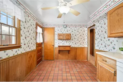 153 Pleasant Hills Blvd, Pittsburgh, PA 15236 - Photo 11