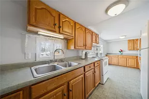 1609 Old Brodhead Rd, Center Township, PA 15061 - Photo 11