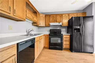 3008 Estate Dr, North Fayette, PA 15071 - Photo 9