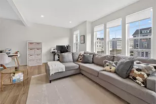 775 Olivia St, Collier Township, PA 15205 - Photo 5