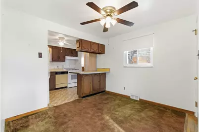 1241 Pleasantvue Dr, Pittsburgh, PA 15227 - Photo 5