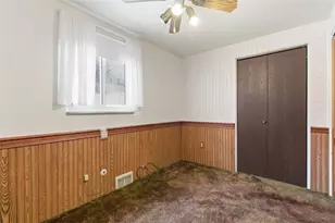 1241 Pleasantvue Dr, Pittsburgh, PA 15227 - Photo 9